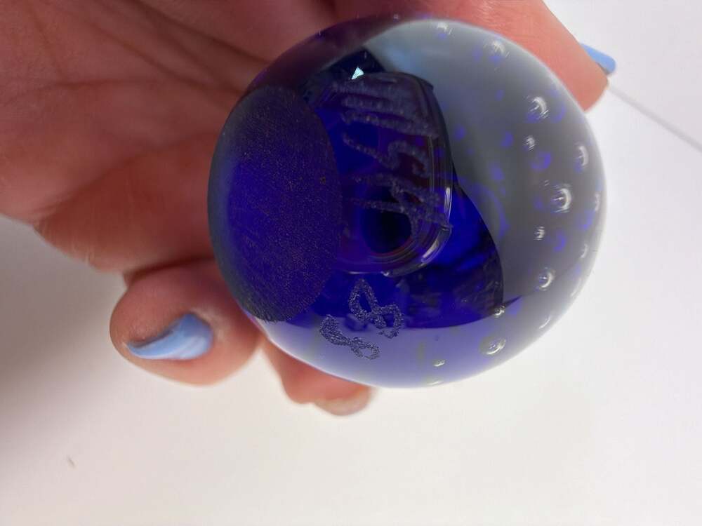 Art Glass Paperweight 1988 MSH‎ Mount Saint Helen Signed Controlled Bubbles VTG - Picture 4 of 5